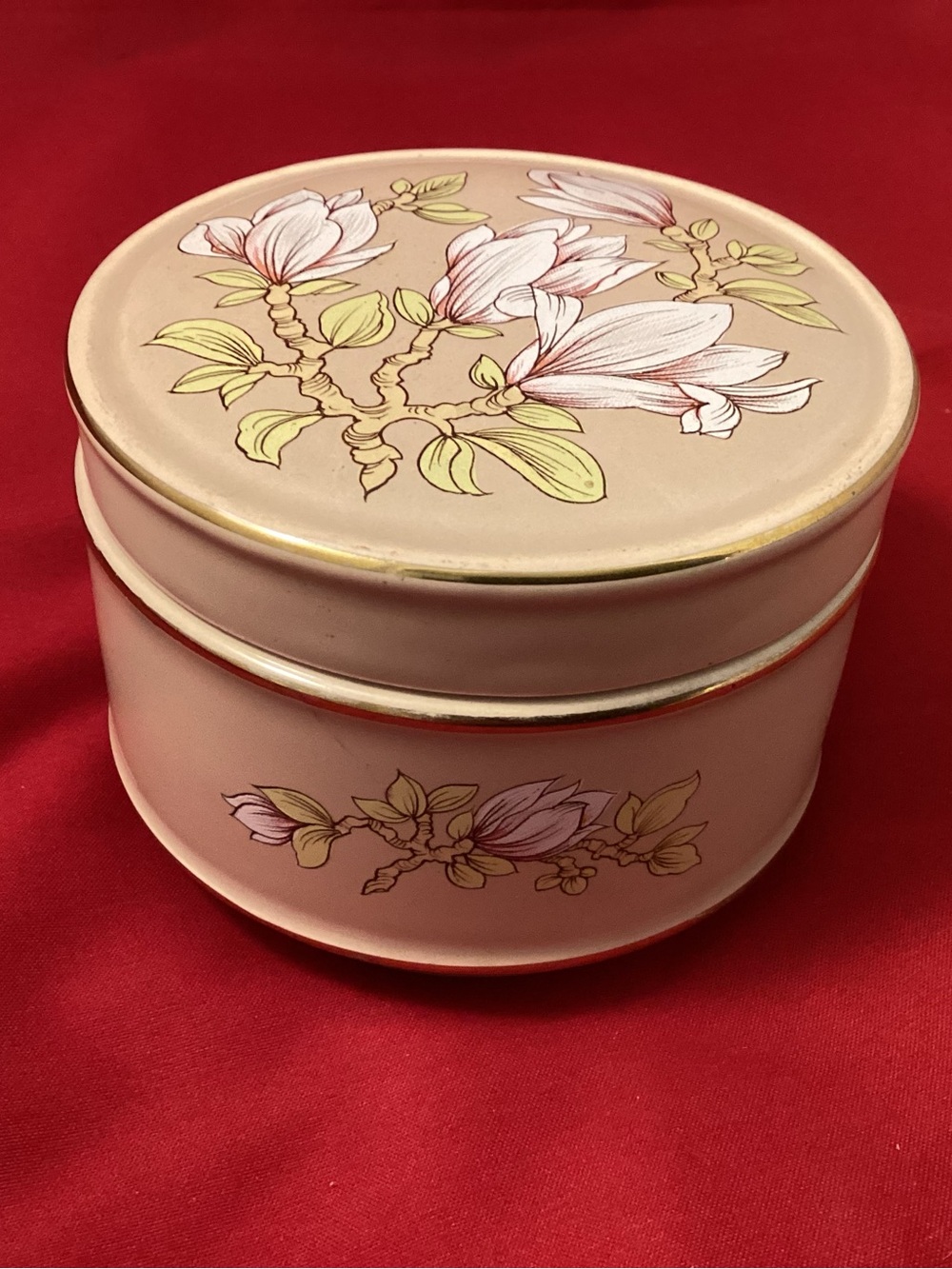 JAMES SADLER England Magnolia Round Trinket Box